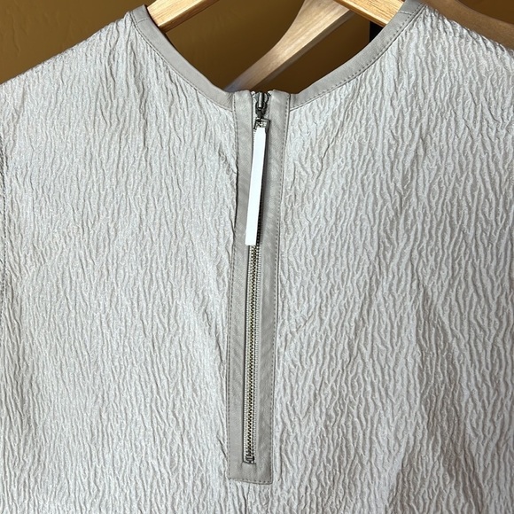 Helmut Lang 100% Silk Tan Top with Leather Trim Size Small - Picture 5 of 10